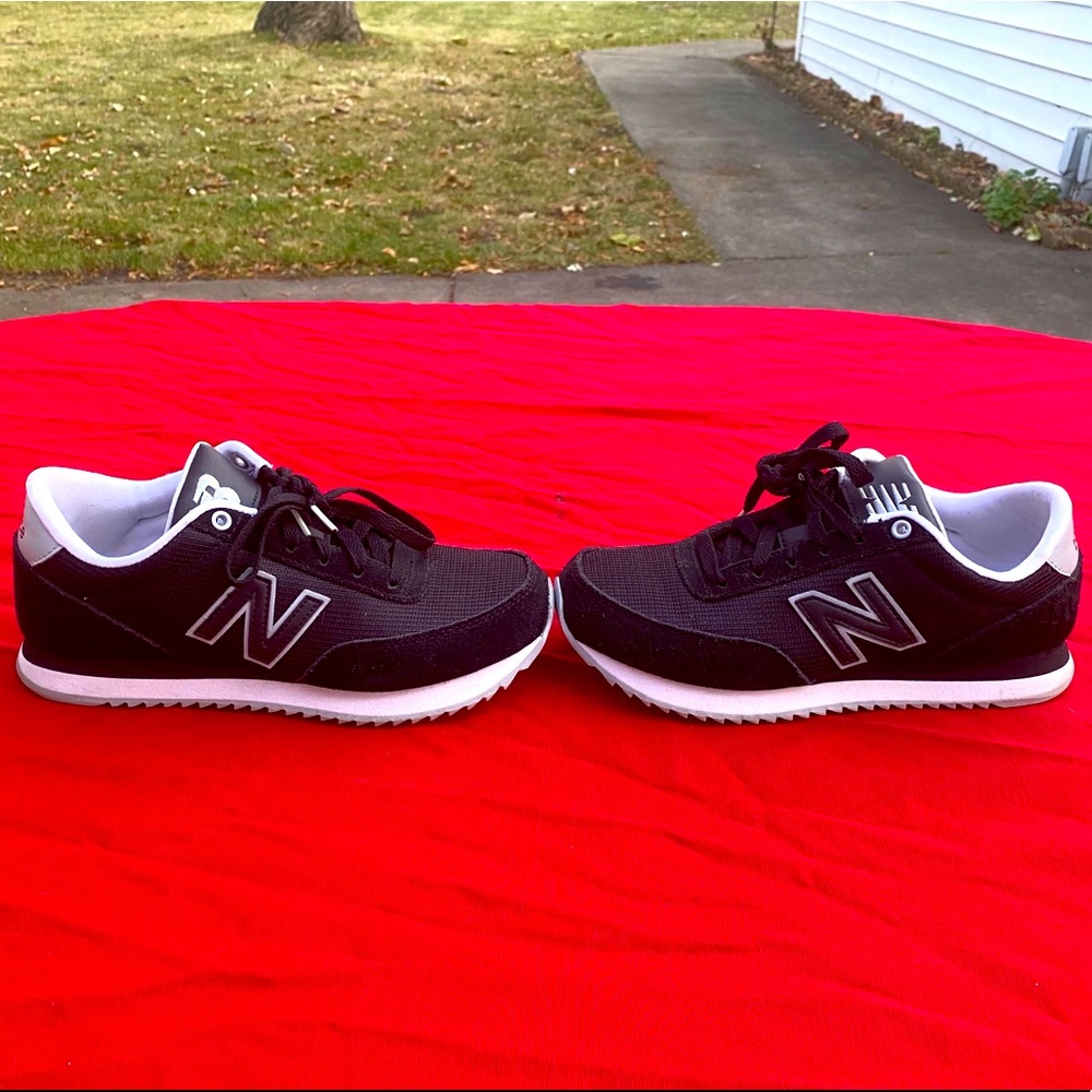 Black New Balance 501 Trackster